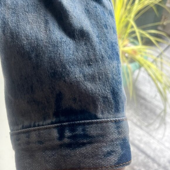 Destroyed Cropped Denim Jacket - Picture 15 of 16